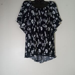 Roz & Ali Black and White Floral Off-Shoulder Top